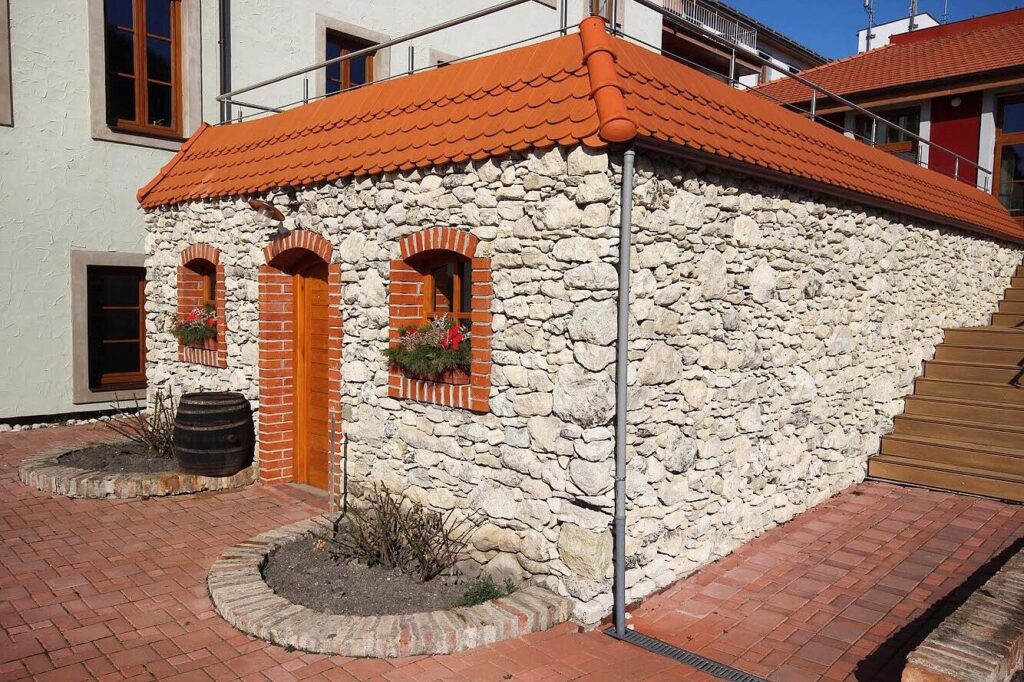 Kamenný obklad vápencem