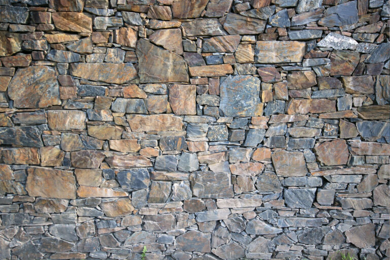 Místní kámen v&nbsp;Česku: co je typické pro váš region
