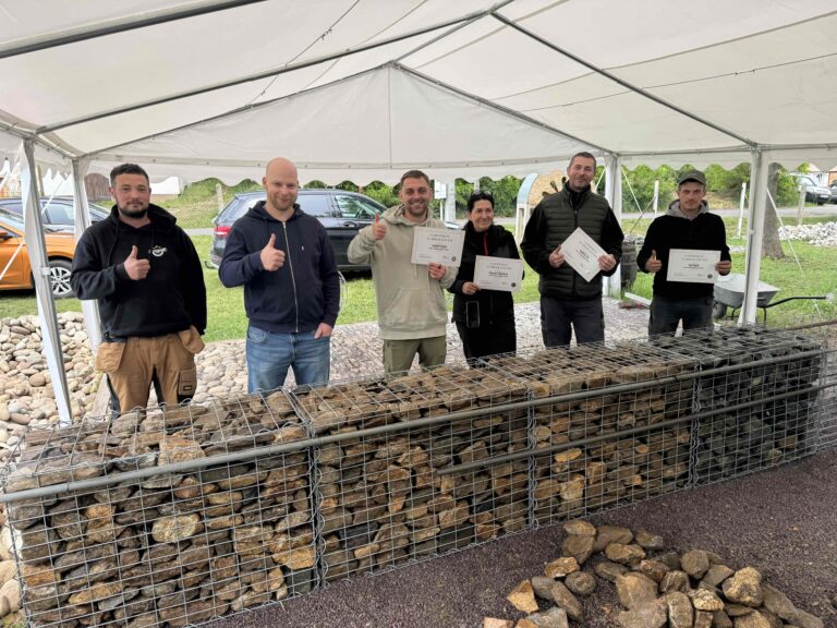 Kurz gabionového plotu svépomocí v&nbsp;Novosedlech: fotoreport z&nbsp;praktického dne 15.&nbsp;5.&nbsp;2026